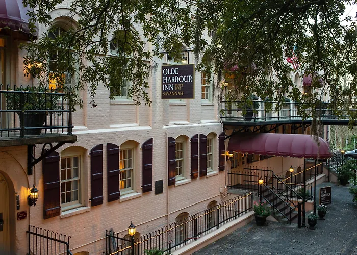 Olde Harbour Inn
